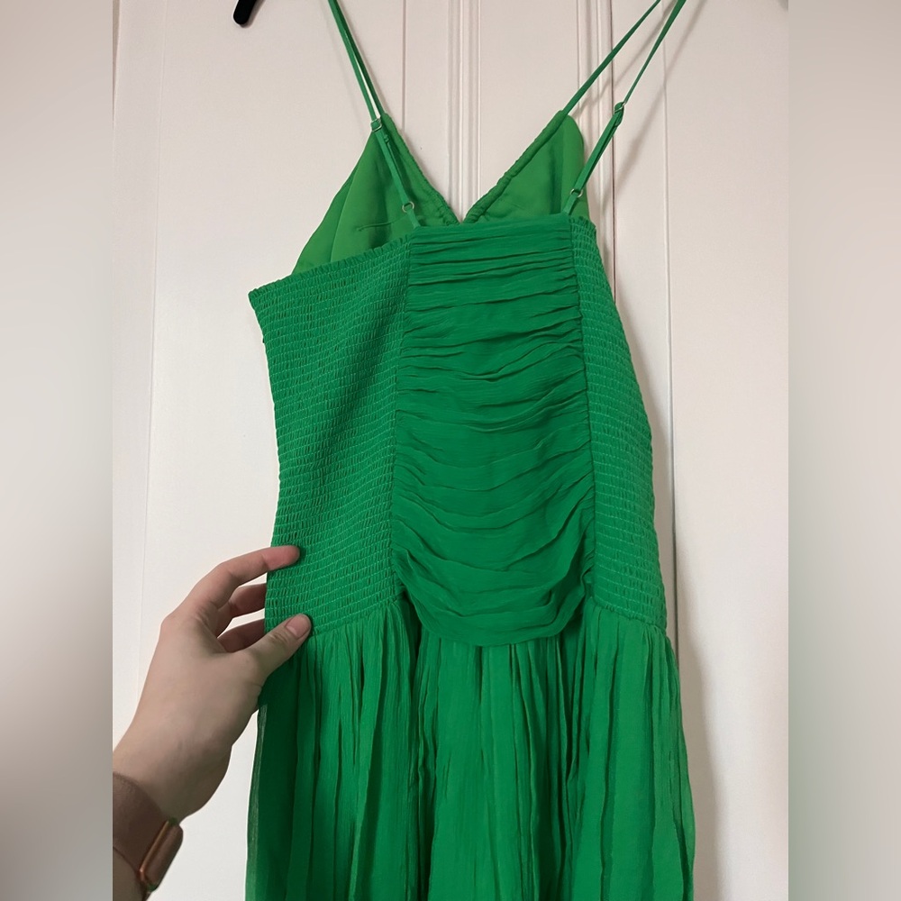 A.L.C. Rumi Dress in Green Crinkle 100% Silk Chiffon Smocked V-Neckline - Picture 7 of 9